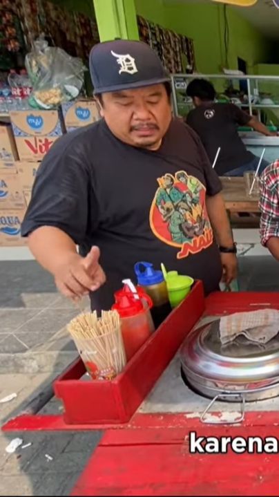 Ingat Hansip Irod Pengawalan Pak RW di Sinetron Dunia Terbalik, Begini Kabarnya Jualan Bakso Pentol