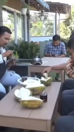 Menikmati Sensasi Kopi Dicampur Durian di Klaten, Bikin Ketagihan