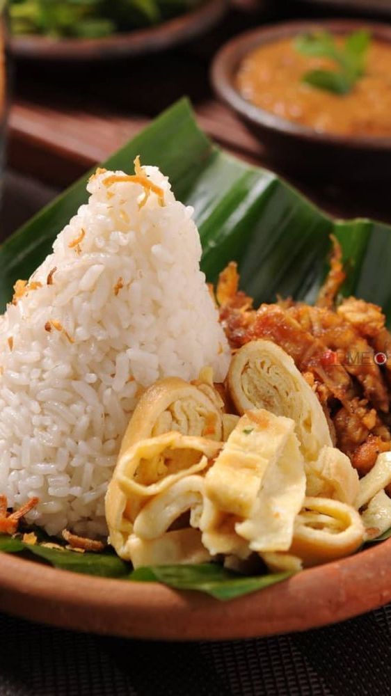 Modal Jual Nasi Uduk, Sigit Bisa Raup Rp7 Juta per Hari