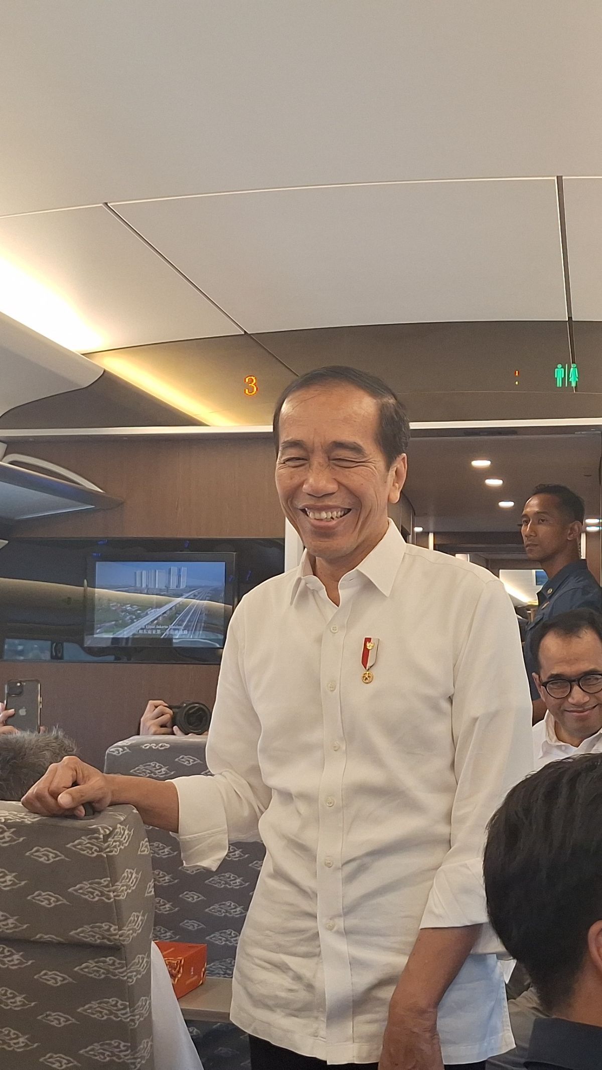 Jokowi Tak Ingin Buru-Buru Operasikan Kereta Cepat: Jangan Pikir Saya Mengejar-ngejar