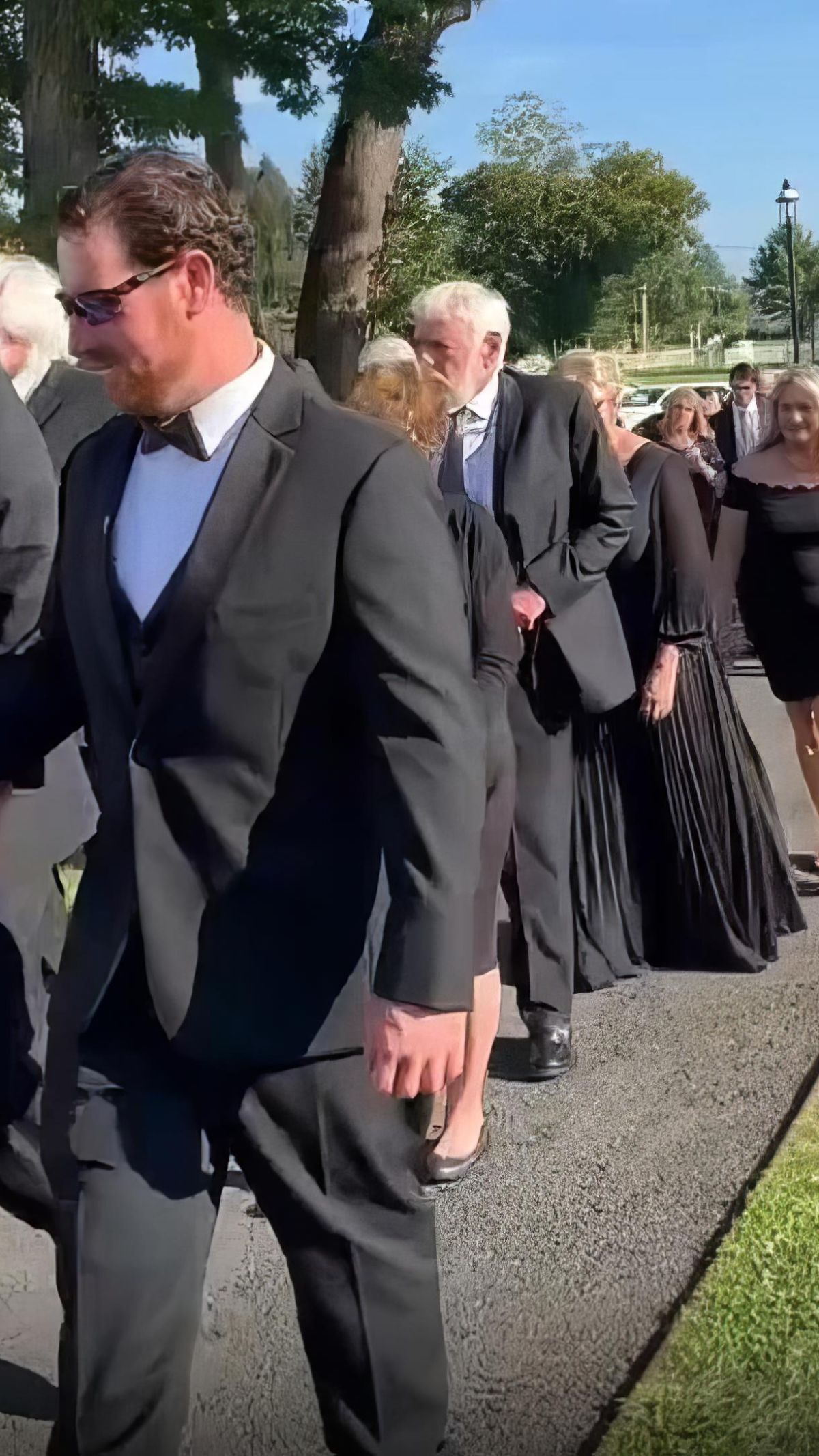 Bikin Merinding Pengantin Wanita Bule Minta Semua Tamu Pakai Dress Bikin merinding pengantin wanita bule minta semua tamu pakai dress