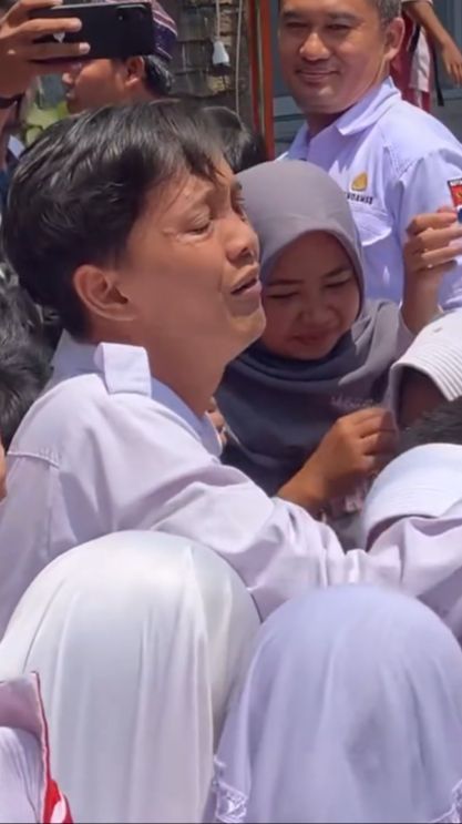 Ramai Disumpahi Orang Tua Murid! Kepsek SDN 1 Cibeureum Dicopot Usai Pecat Guru Honorer