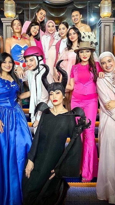 Cosplay Dadakan, Intip Keseruan Acara Ulang Tahun Ayu Dewi Bersama Geng Cendol