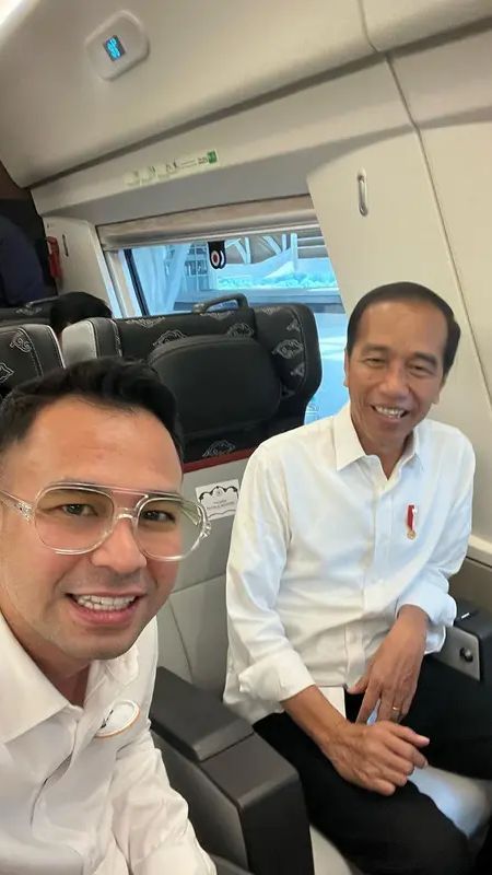 VIDEO: Raffi Ahmad & Para Artis Candai Presiden Jokowi saat Makan Bareng: Siapa yang Bayarin?