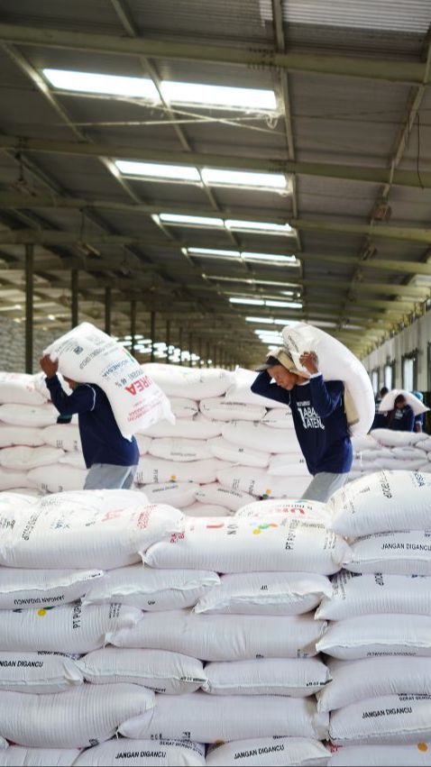 Petani di Sumut, Sulteng dan Sultra Kini Bisa Tebus Pupuk Subsidi Lewat Aplikasi, Cek Caranya di Sini