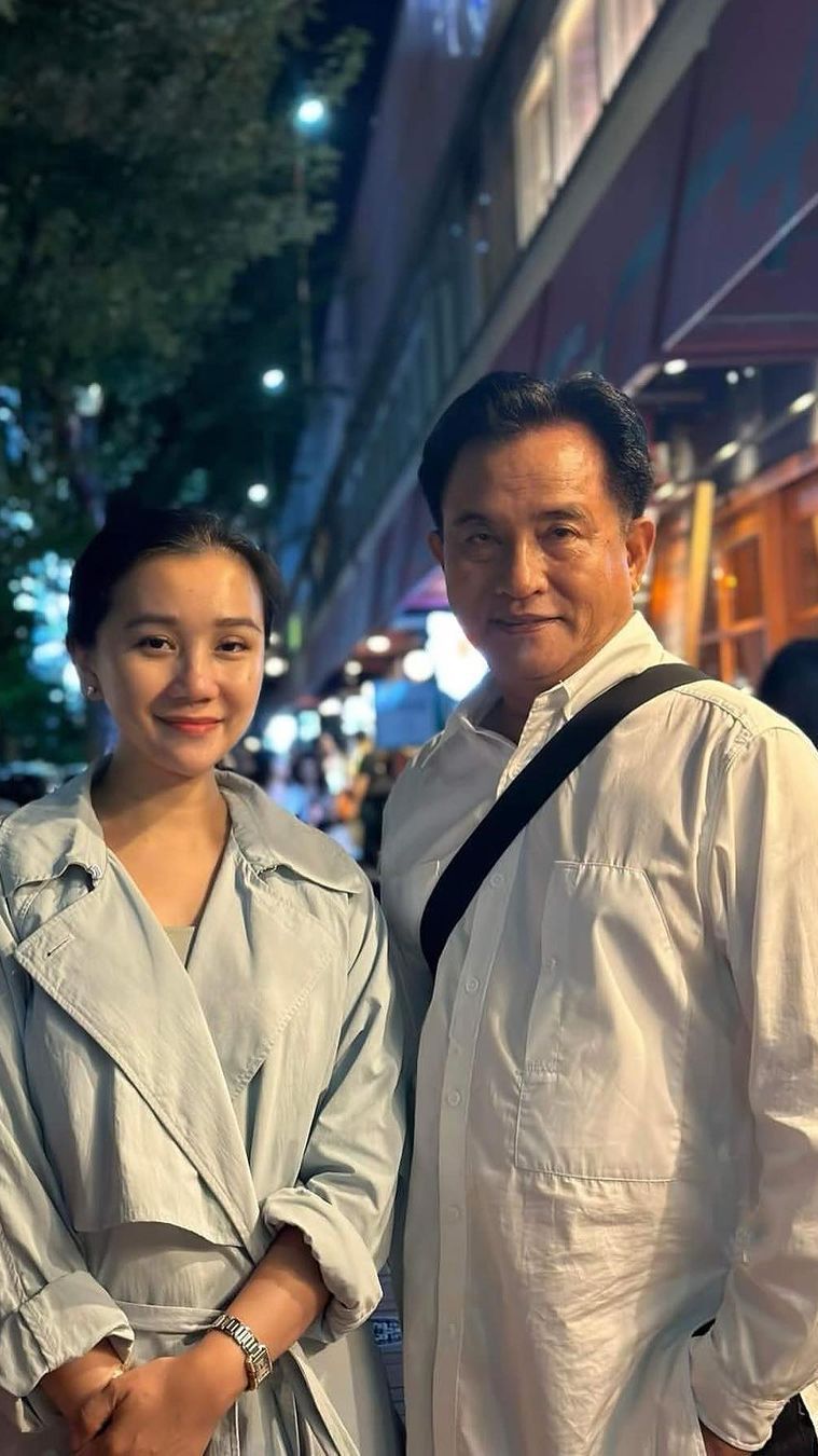 Cantiknya Istri Yusril Ihza Mahendra Pose Bareng Suami di Tokyo, Netizen Salfok Dikira Putri Sang Profesor