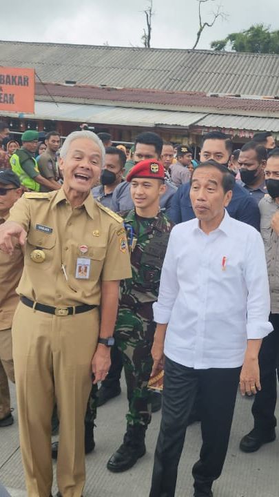 VIDEO: Presiden Jokowi Bantah Peristiwa Prabowo Tampar Wakil Menteri Pertanian