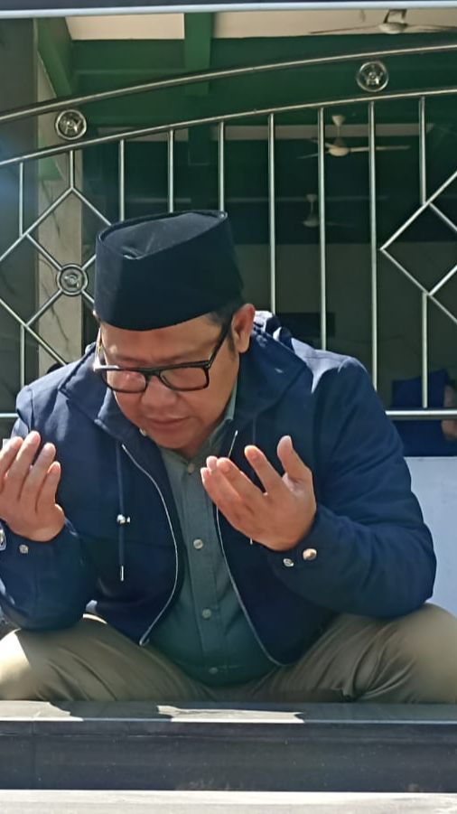 Jelang Deklarasi Capres-Cawapres, Muhaimin Sowan ke Ibunda dan Ziarah ke Makam Ayah