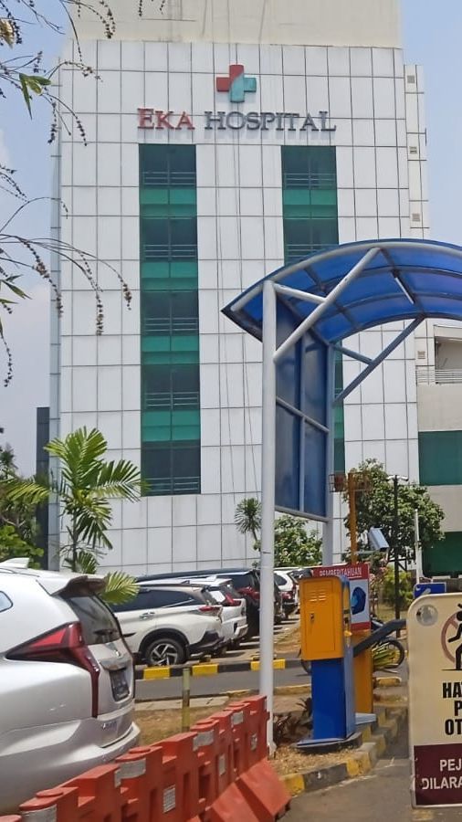 5 Mobil Gegana Tinggalkan Eka Hospital BSD, Layanan Medis Kembali Normal Pascaledakan