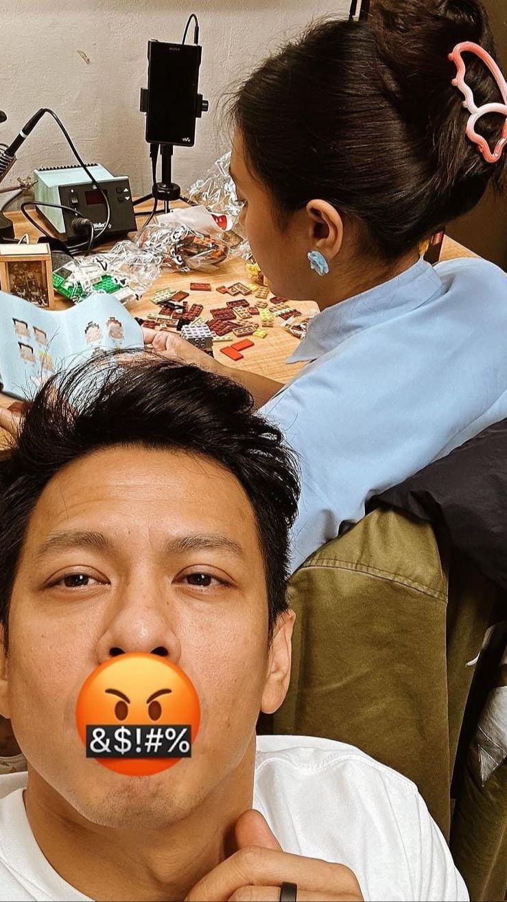 Foto Bareng Sang Anak, Ariel Noah: Mainan Bapaknya Diambil