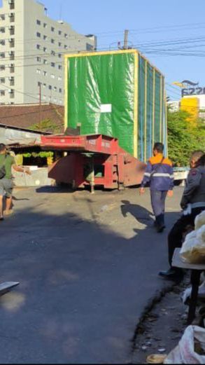 Truk Tersangkut di Rel, Perjalanan KA dari dan ke Malang Terlambat