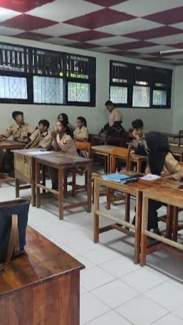 DPRD NTT Dukung Aturan Masuk Sekolah 05.30 Dicabut: Kebijakan Viktor Laiskodat Tidak Mendasar!