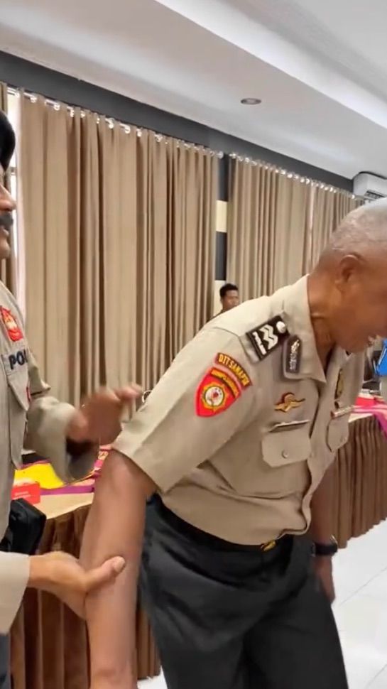 Jadi Polisi Tertua di Sidang Nikah Polres Bantul, Sosok Mbah Panut Kini Viral Curi Perhatian