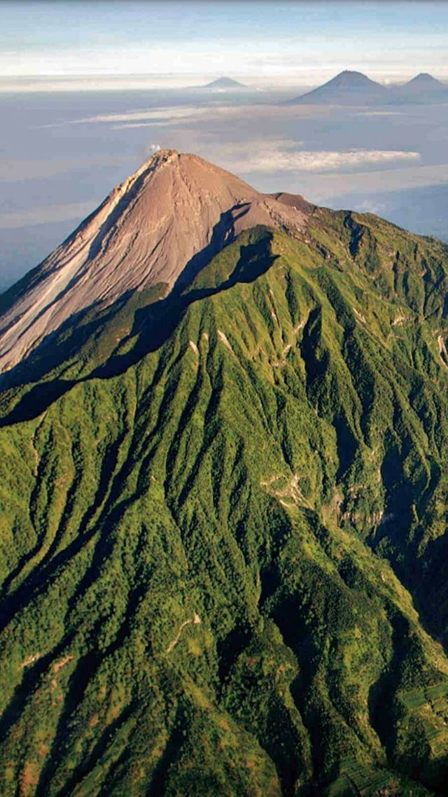 55 Quote Gunung yang Keren, Bijak, dan Memotivasi, Bikin Kita Cinta Alam