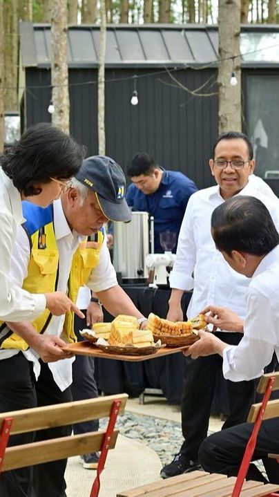 Ikut Basuki Suguhkan Sarapan untuk Jokowi, Sri Mulyani: Mohon Maaf Kalau Penyajian Kurang Elok