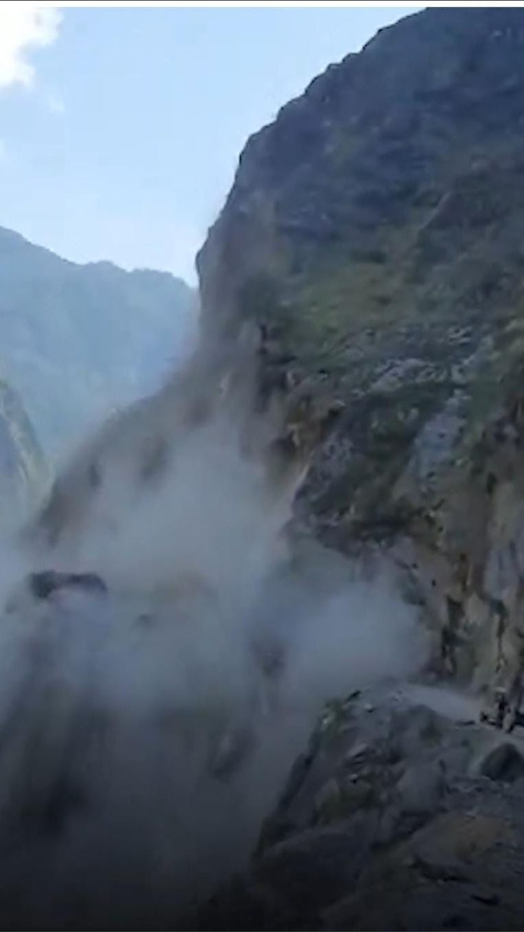 CEK FAKTA: Hoaks Video Gunung di Tibet Longsor