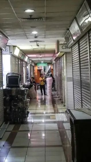 Kios Sepi Pembeli, Pedagang Pasar Tanah Abang Tetap Ditagih Bayar Retribusi