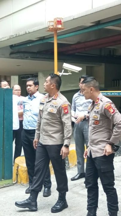 Wanita Tewas Disayat Dekat Lobi Central Park Jakbar, Pelaku ditangkap di Pinggir Kali Usai Dikejar-kejar Warga