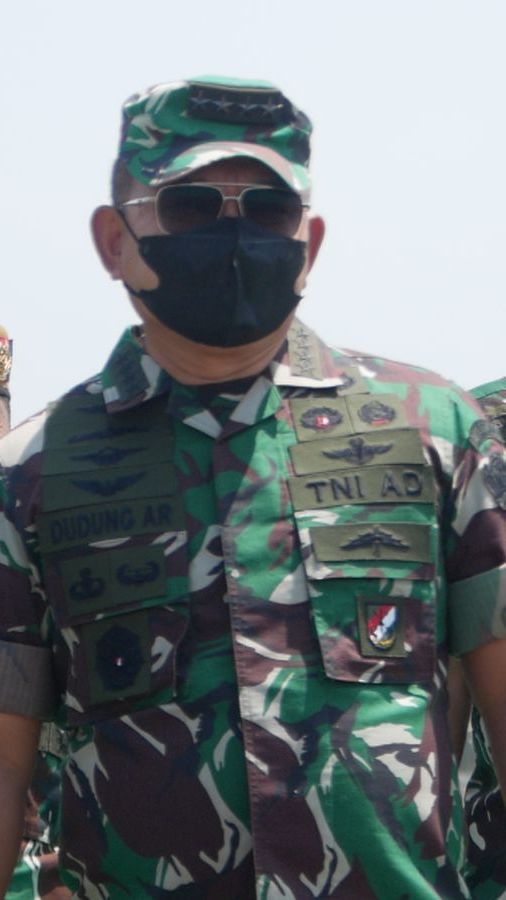 Jenderal TNI Saksikan Prajurit Bombardir Dua Pesawat Musuh