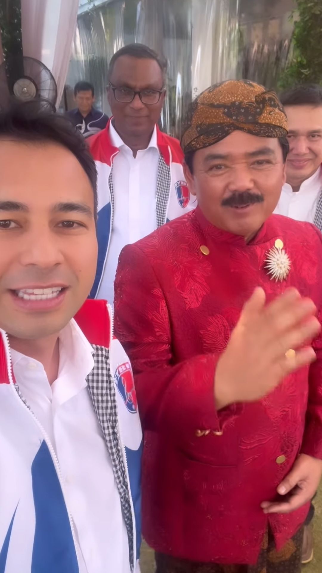 Raffi Ahmad 'Sidak' Ruang Kerja Menteri ATR, Kagum Lihat Seragam Dinas saat jadi Panglima TNI