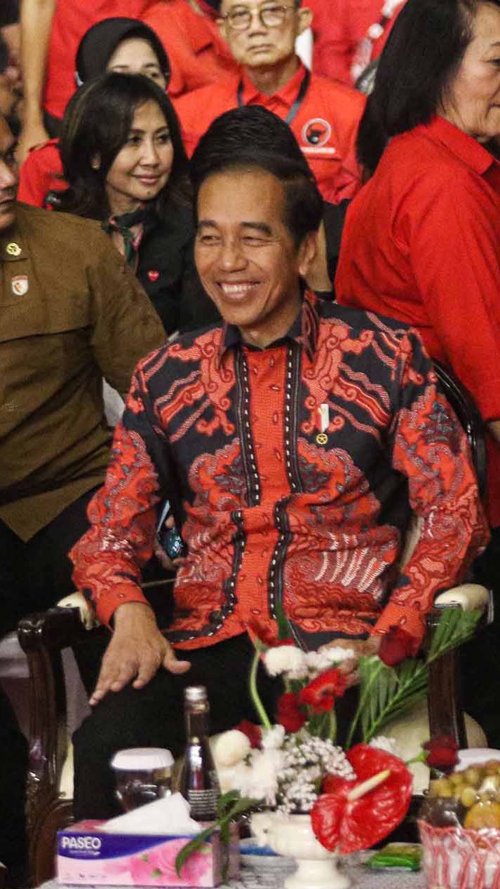 Jokowi Bisiki Ganjar soal Program Kedaulatan Pangan, PDIP: Sudah Kode Keras Itu