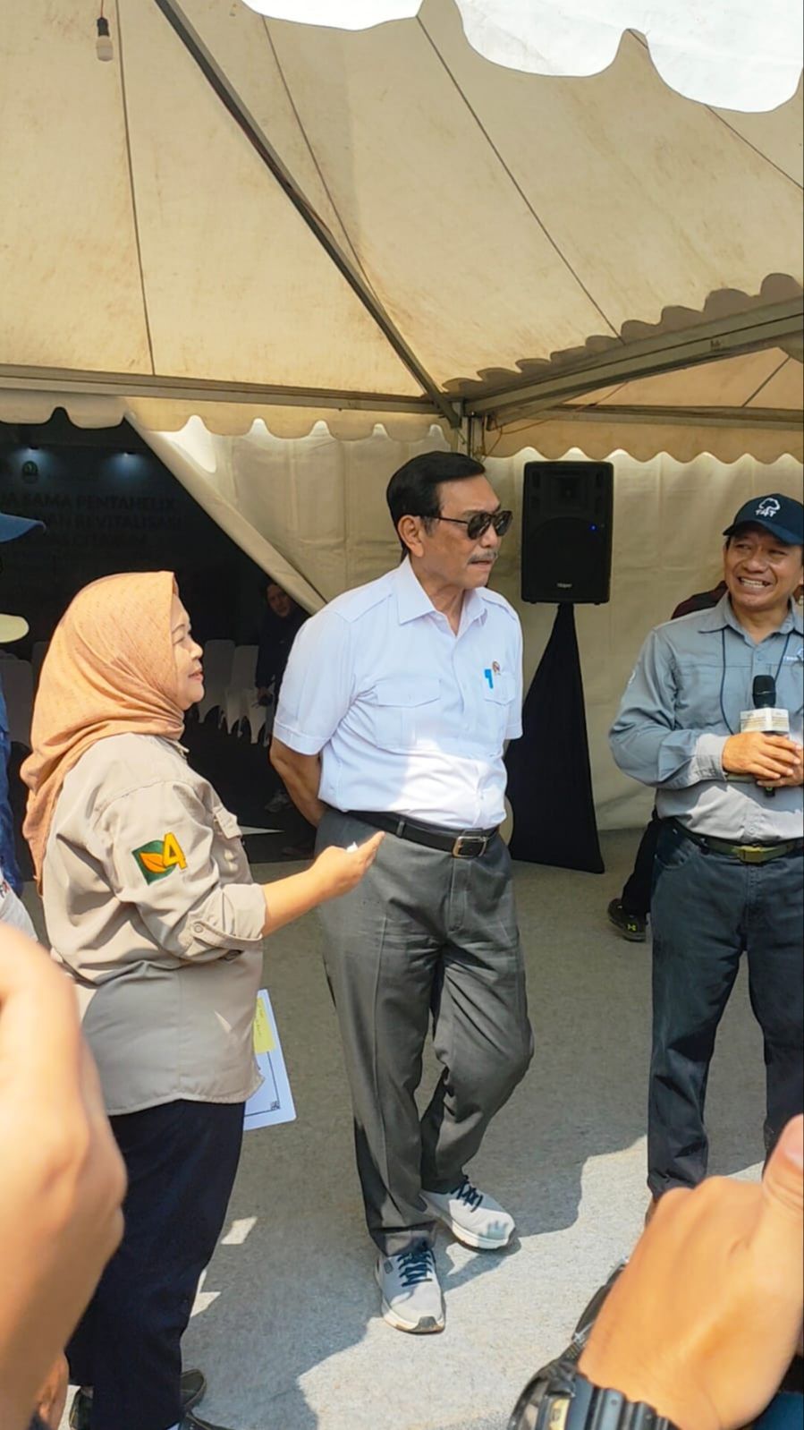 Luhut Cerita Sosok Sang Ayah: Letnan TNI Jadi Sopir Bus dan Orang Indonesia Pertama Kuliah di Cornell University