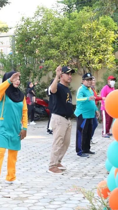 Jaga Kebugaran Fisik, Wali Kota Tarakan Ikut Senam Full Senyum