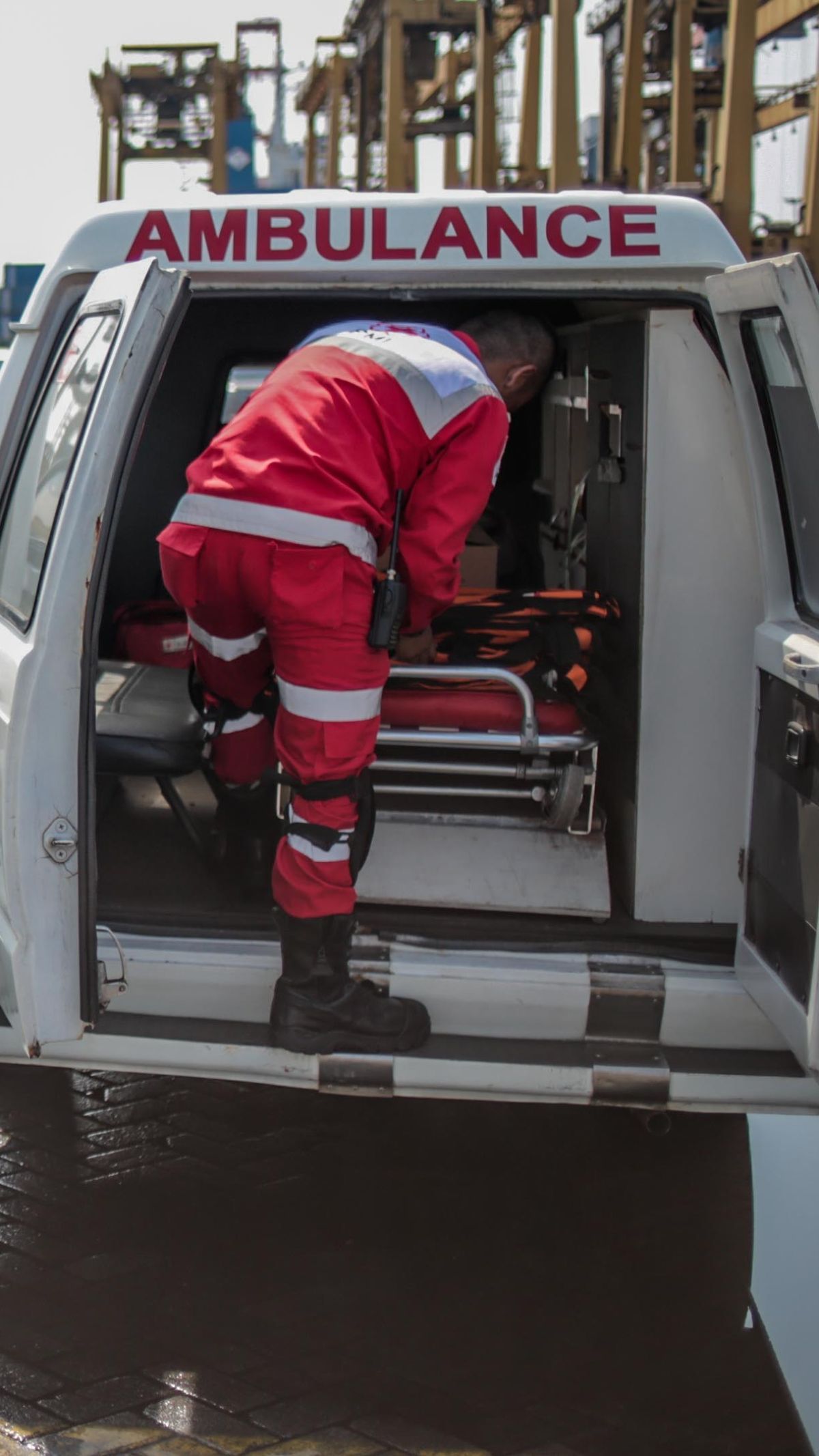 Cerita Pilu Sopir Ambulans Tak Bisa Antarkan Pasien sampai RS dengan Selamat, Sedih 'Serasa Ingin Berhenti jadi Driver'