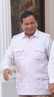 Ditanya Soal PKB, Prabowo Tertawa Sambil Menari 'Tinju'