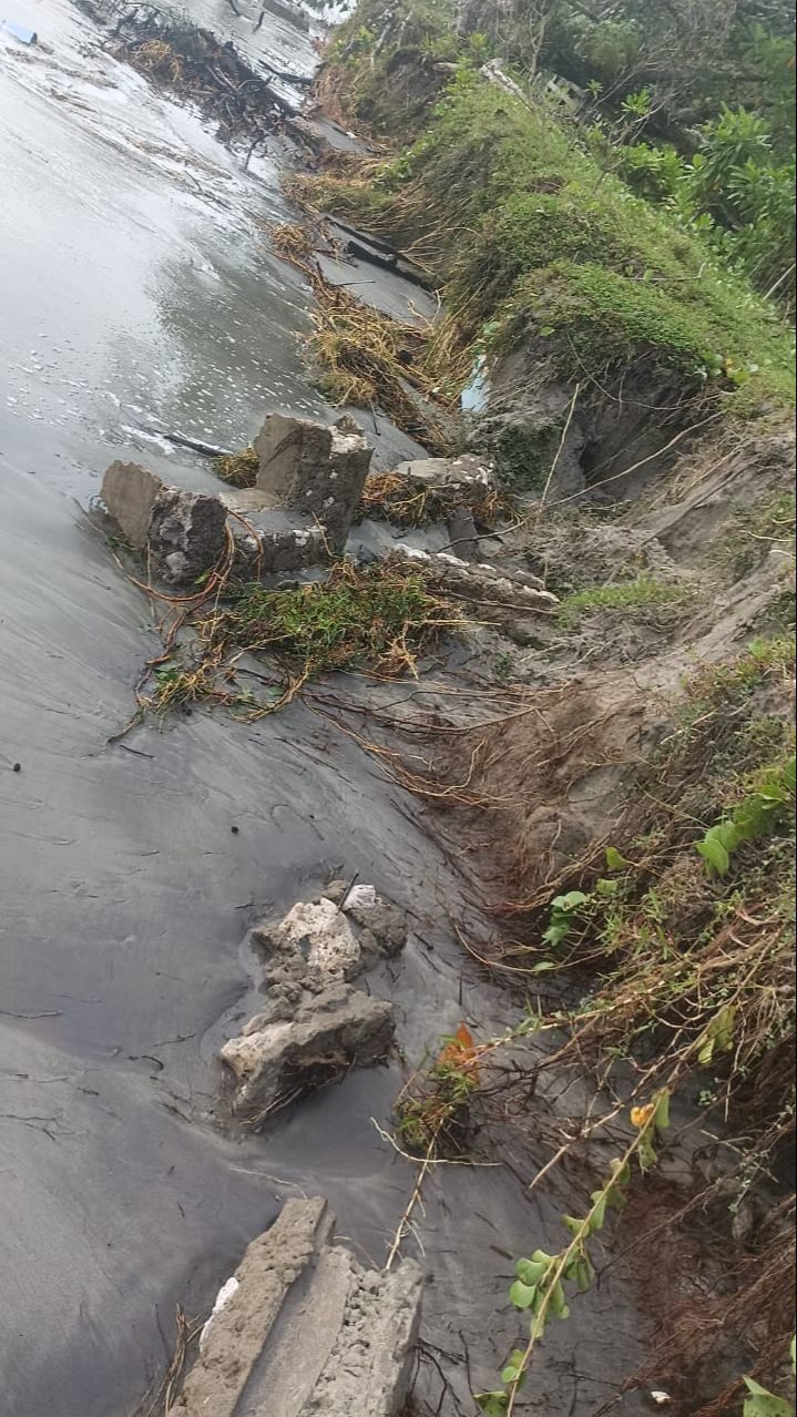 Belasan Makam di Kepulauan Mentawai Terseret ke Laut