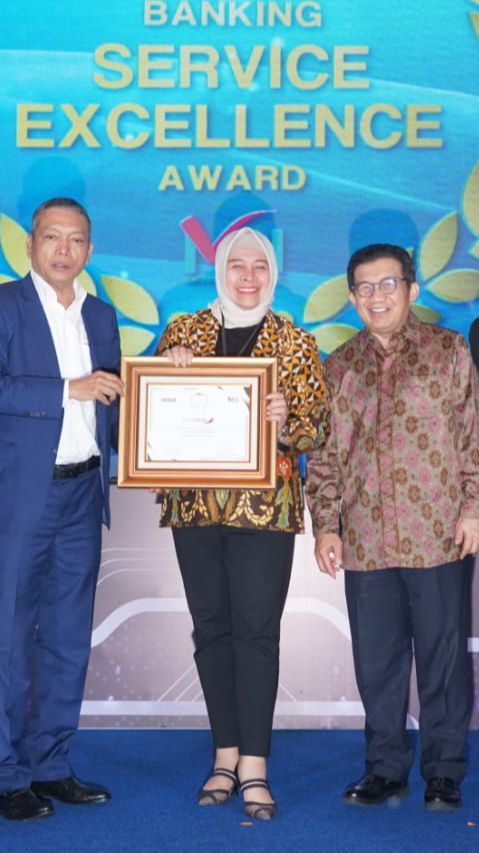 Media Sosial Bank Jatim Raih Penghargaan Dalam Ajang 20th Infobank-MRI BSE Awards 2023