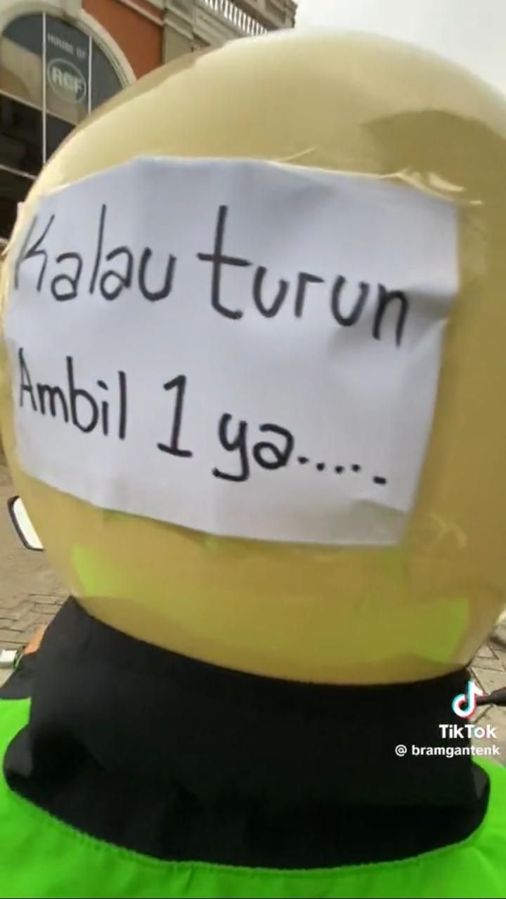 Aksi Driver Ojol Siapkan Hadiah untuk Penumpangnya Ini Viral, Tuai Pujian Warganet