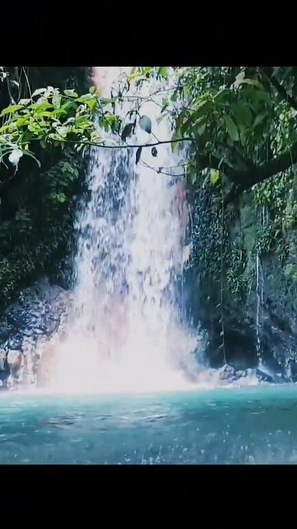 Serunya Healing di Curug Cipondok Subang, Airnya Tenang dan Berwarna Biru