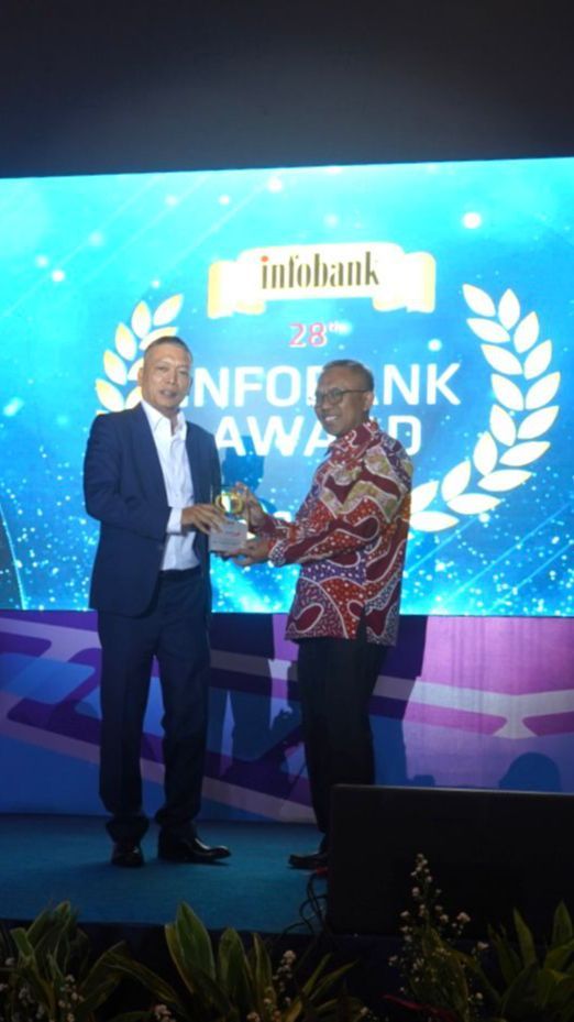 Kinerja Terus Positif, Bank Jatim Raih Penghargaan Infobank Award 2023