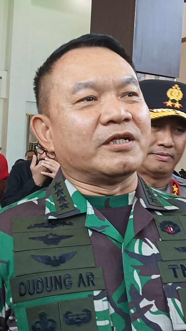 Jenderal Dudung Abdurachman soal Penanganan Karhutla: Sebelum Presiden Copot Lebih Baik Kasad Dulu yang Copot