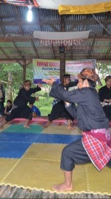 Mengenal Ulu Ambek, Seni Pertunjukan Bela Diri Khas Pesisir Barat Minangkabau