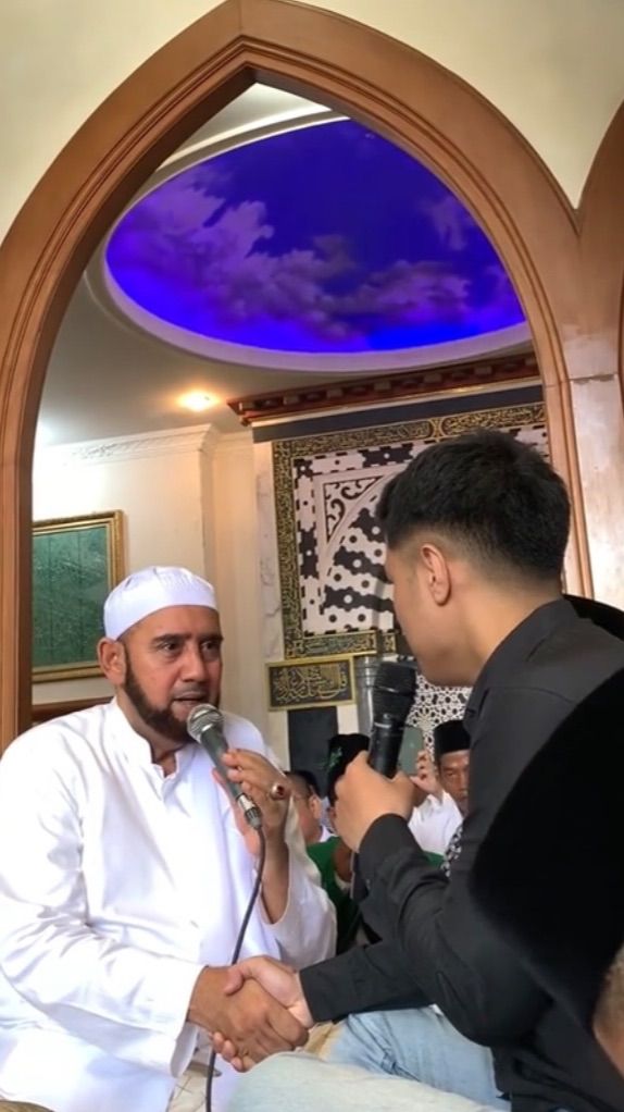 Viral Kisah Pria Pacaran Beda Agama selama 3 Tahun, Akhirnya Dimualafkan Habib Syech