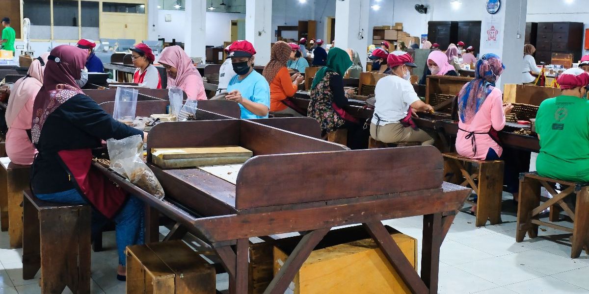 Di Balik Hari Anak Nasional, Ada Jutaan Anak Indonesia Kecanduan Rokok