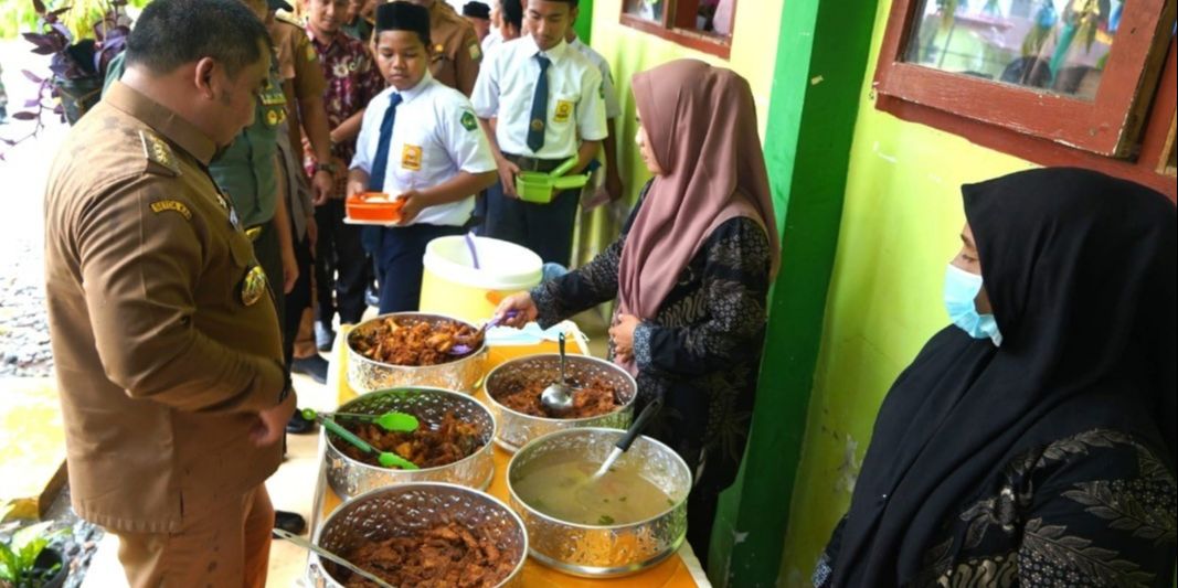 Bergizikah Program Makan Siang Gratis Prabowo-Gibran jika Rp7.500/porsi? Ini Kata Ahli Gizi