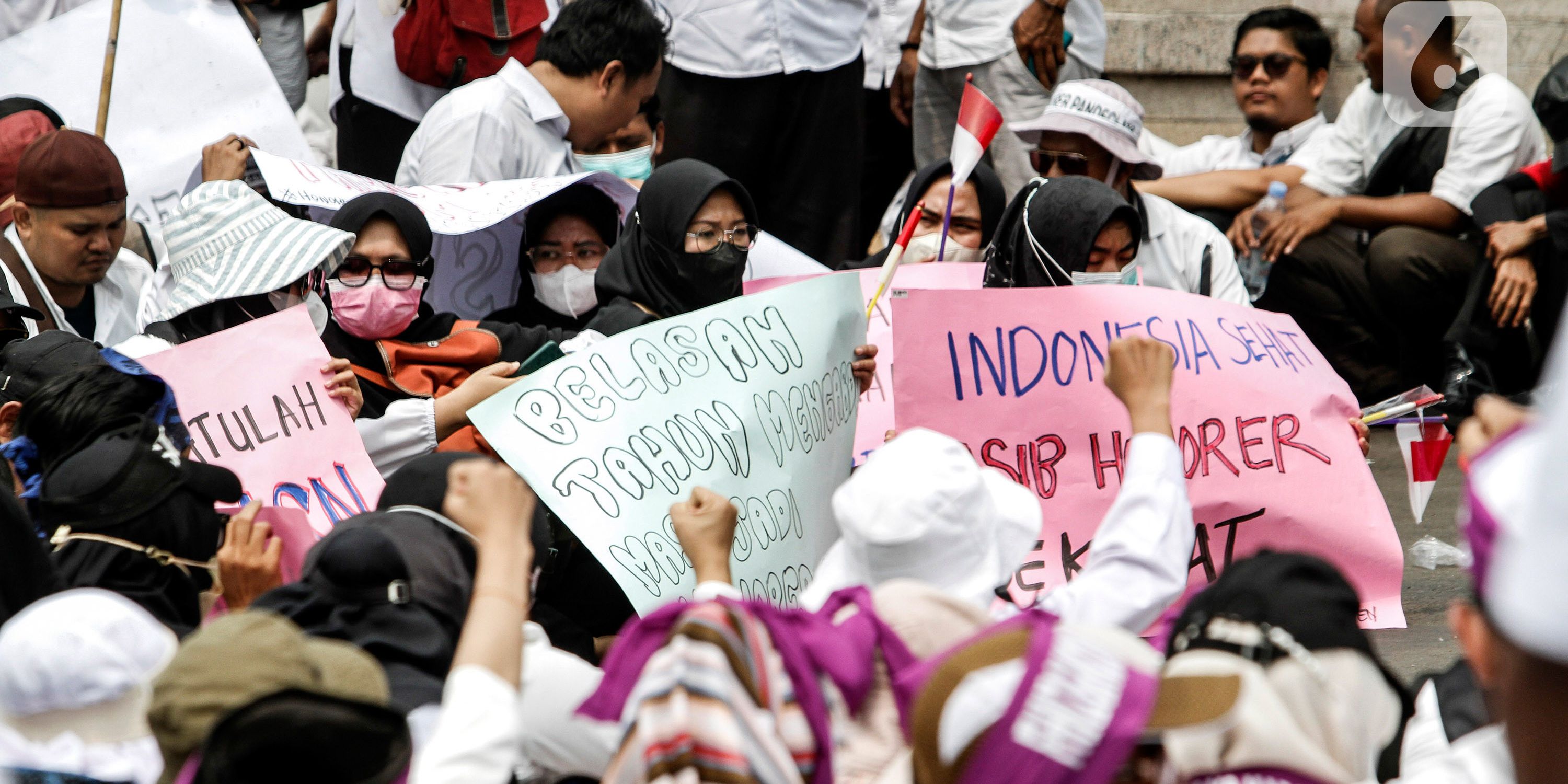 PMI Manufaktur RI Anjlok karena Kelas Menengah Mulai Tahan Belanja, Waspada PHK Massal Mengintai