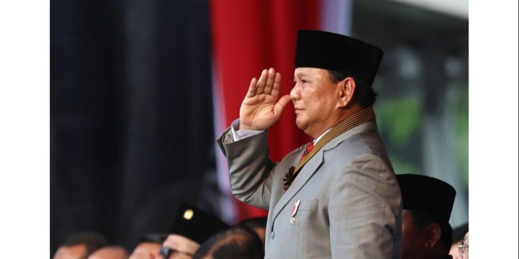 Momen Hangat Prabowo Makan Malam Bareng Dua Saudara Wanita, Ulama Hingga Istri Dhani Beri Komentar