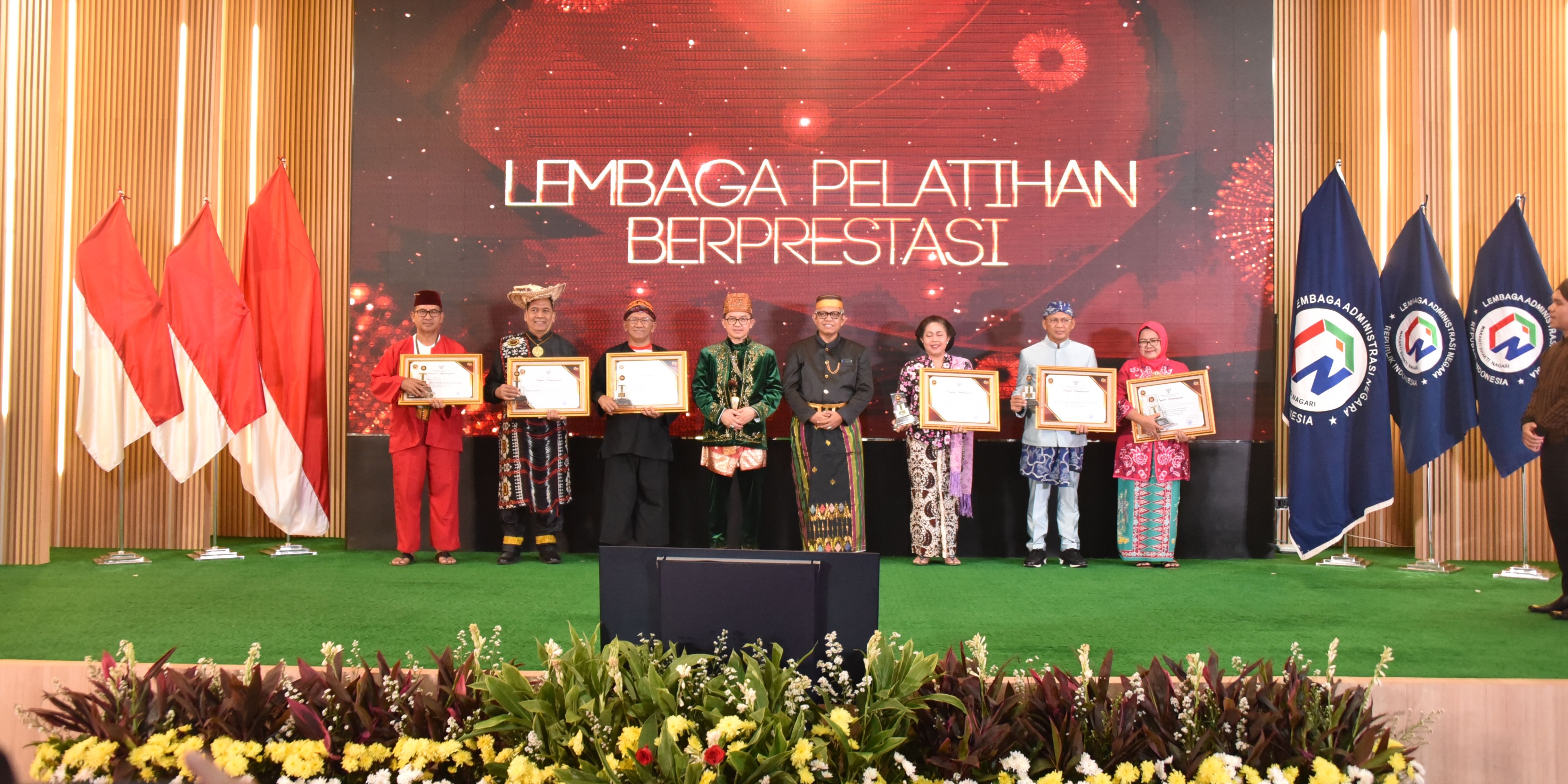 LKPP Raih Peringkat I Lembaga Pelatihan Pemerintah Berprestasi Tahun 2024 dari LAN