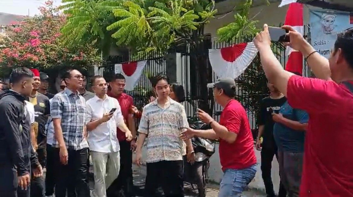 Semringahnya Marshel Widianto Blusukan di Tangsel Ditemani Gibran: Suatu Kehormatan Buat Saya