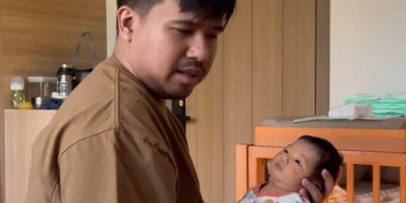 Potret Joshua Suherman saat Momong Anak Setelah Kini jadi Seorang Ayah, Netizen 'Dulu Penyanyi Cilik Sekarang Udah jadi Bapak'