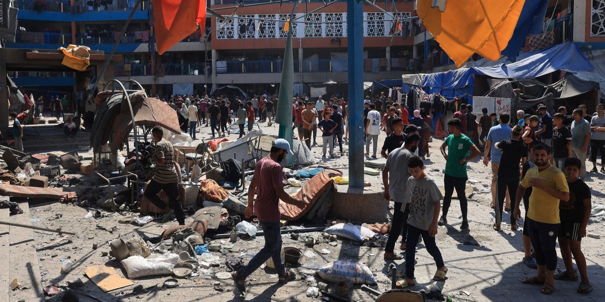 Sedang Salat Subuh, 100 Warga Gaza Tewas Dihantam Serangan Udara Israel