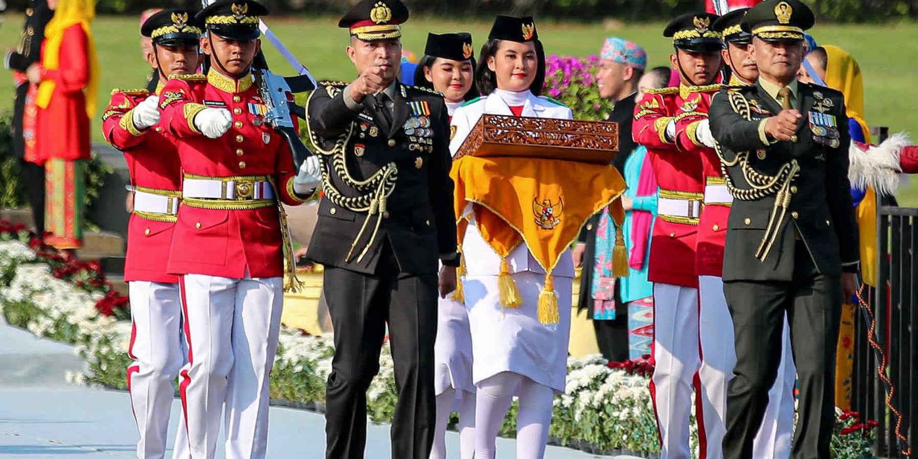 VIDEO: Momen Bersejarah Kirab Bendera Pusaka Diantar Maung, Merinding Detik-detik Tiba di IKN