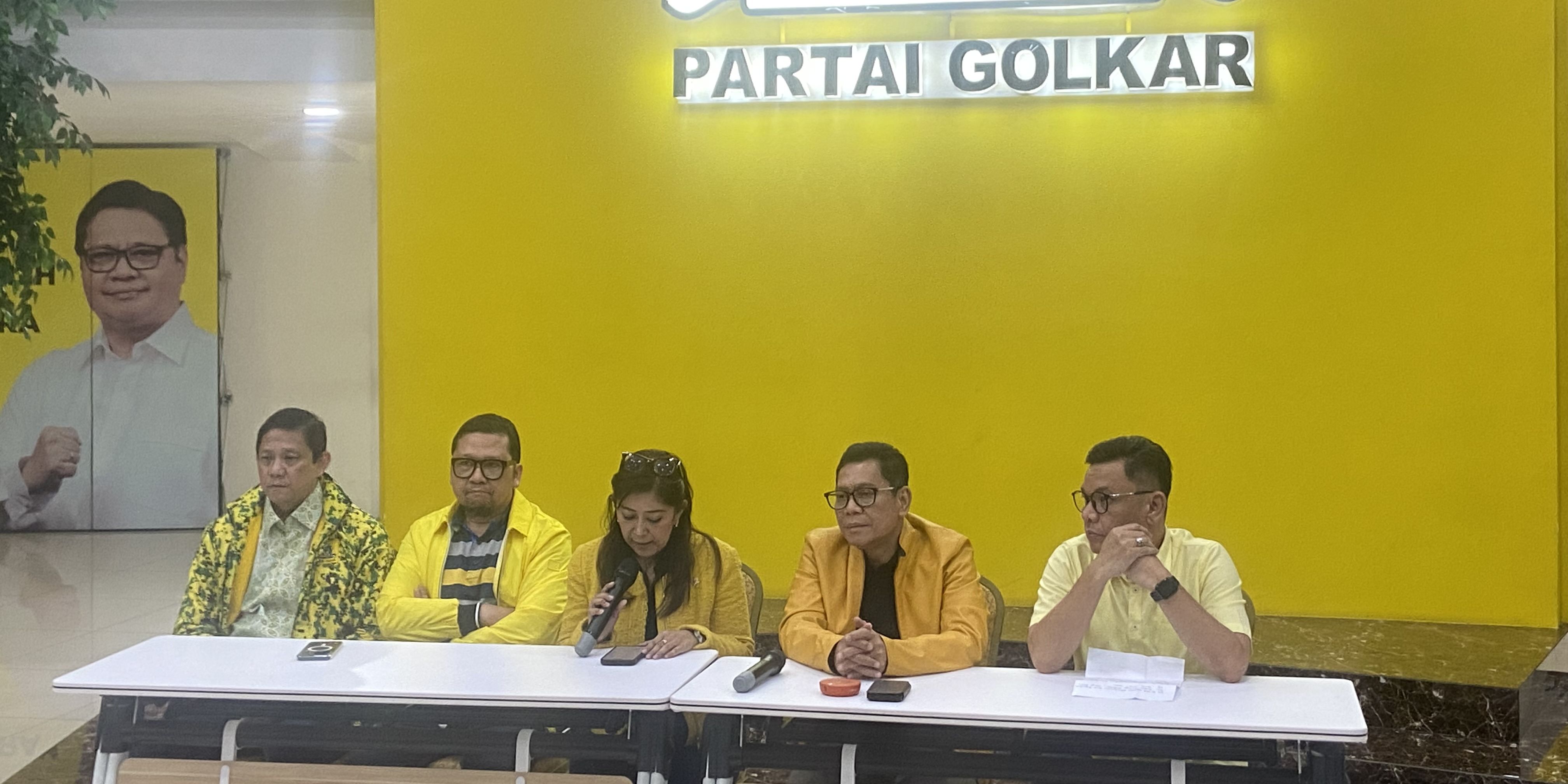 Spekulasi Nama Jokowi Masuk Dewan Pembina Golkar Usai Airlangga Mundur, Ini Penjelasan Waketum Doli Kurnia