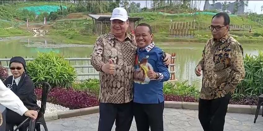 Akrab dan Berangkulan dengan Airlangga di IKN, Bahlil: Masuk Itu Barang