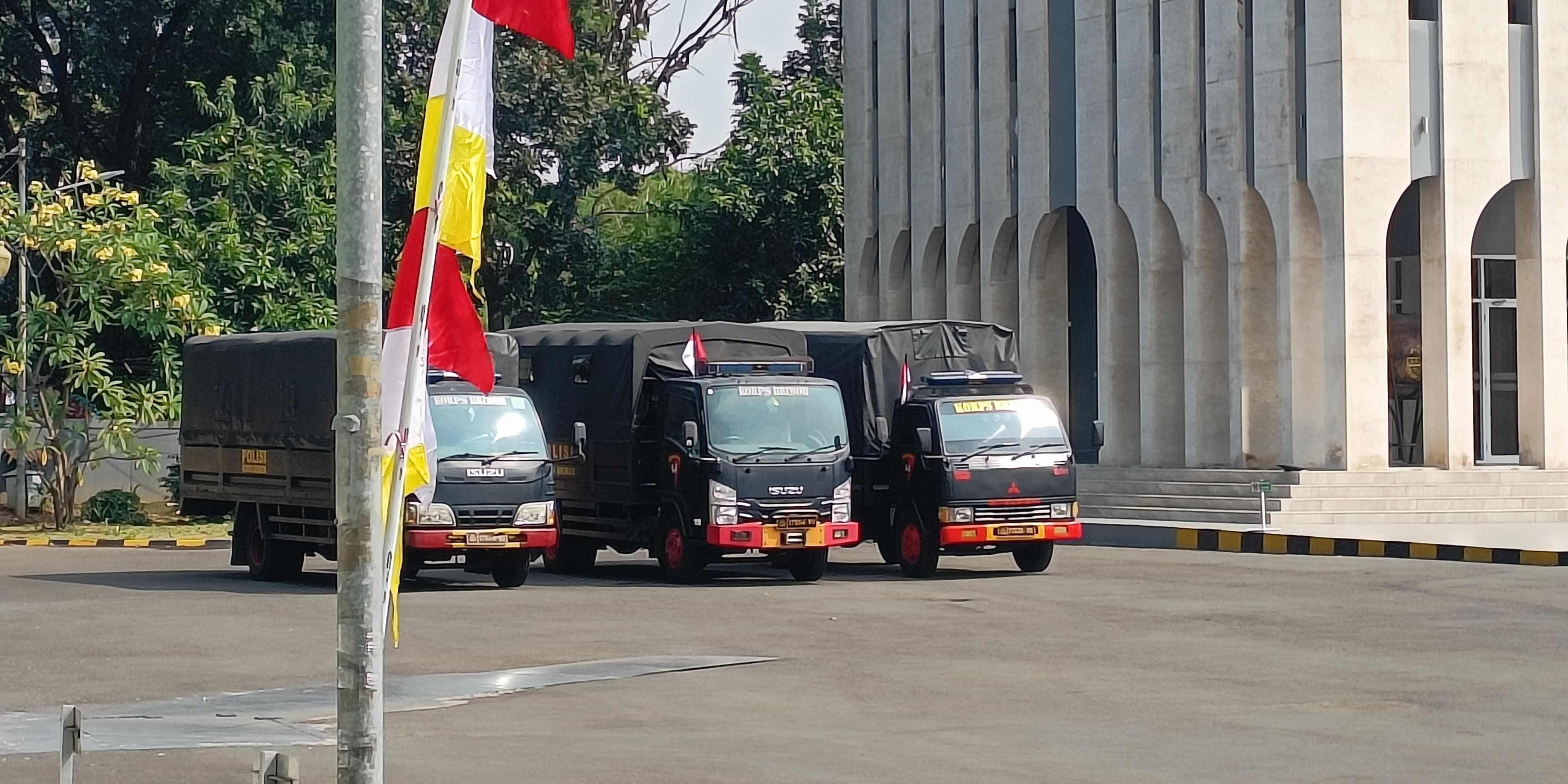 Markas Golkar Masih Dijaga Anggota Brimob Usai Airlangga Mundur dari Kursi Ketum