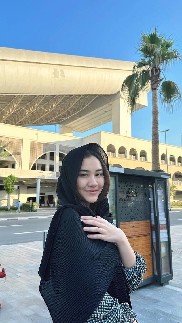 Menuai Cibiran Sejak Berangkat,Ini  Potret Aaliyah Massaid  Liburan di Dubai Sebelum Umrah - Tampil Cantik Bak Warga Lokal